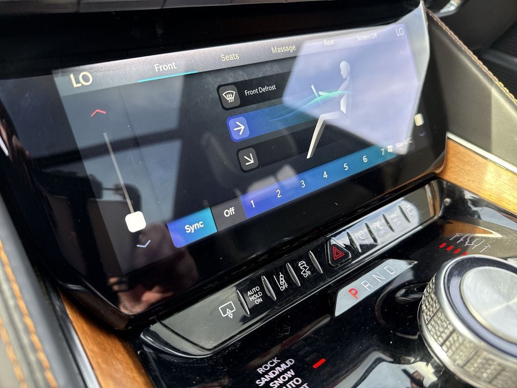 2022 Jeep Grand Wagoneer Series III