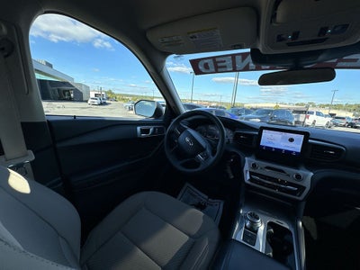 2024 Ford Explorer Base