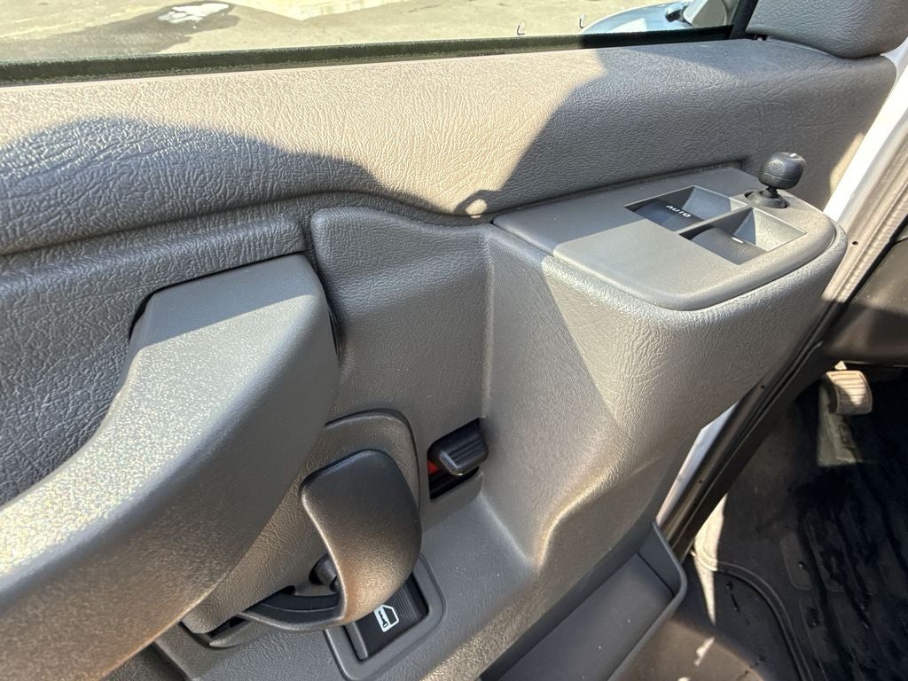 2023 Chevrolet Express 3500 LS Passenger