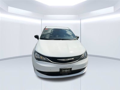 2025 Chrysler Voyager LX
