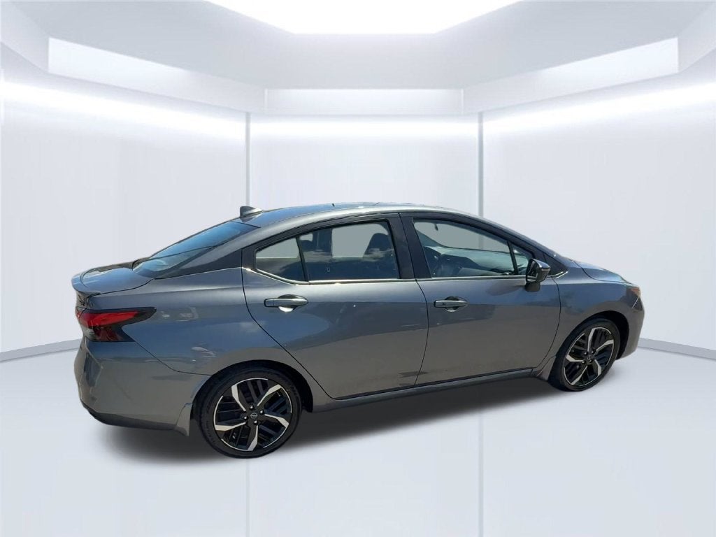 2023 Nissan Versa 1.6 SR