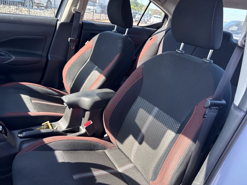 2023 Nissan Versa 1.6 SR