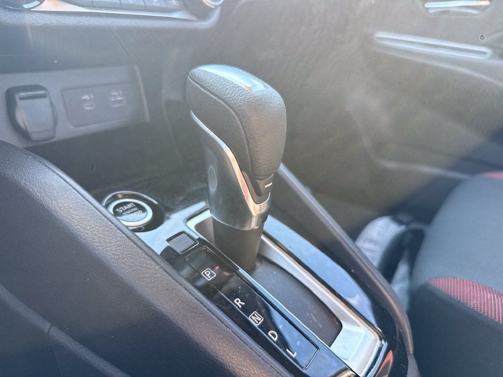 2023 Nissan Versa 1.6 SR