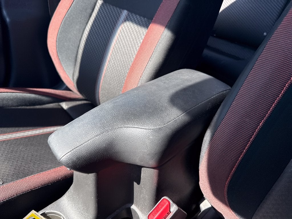 2023 Nissan Versa 1.6 SR