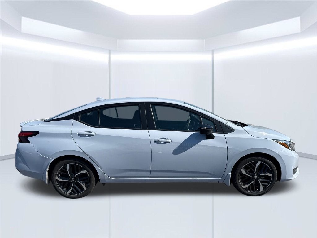 2023 Nissan Versa 1.6 SR