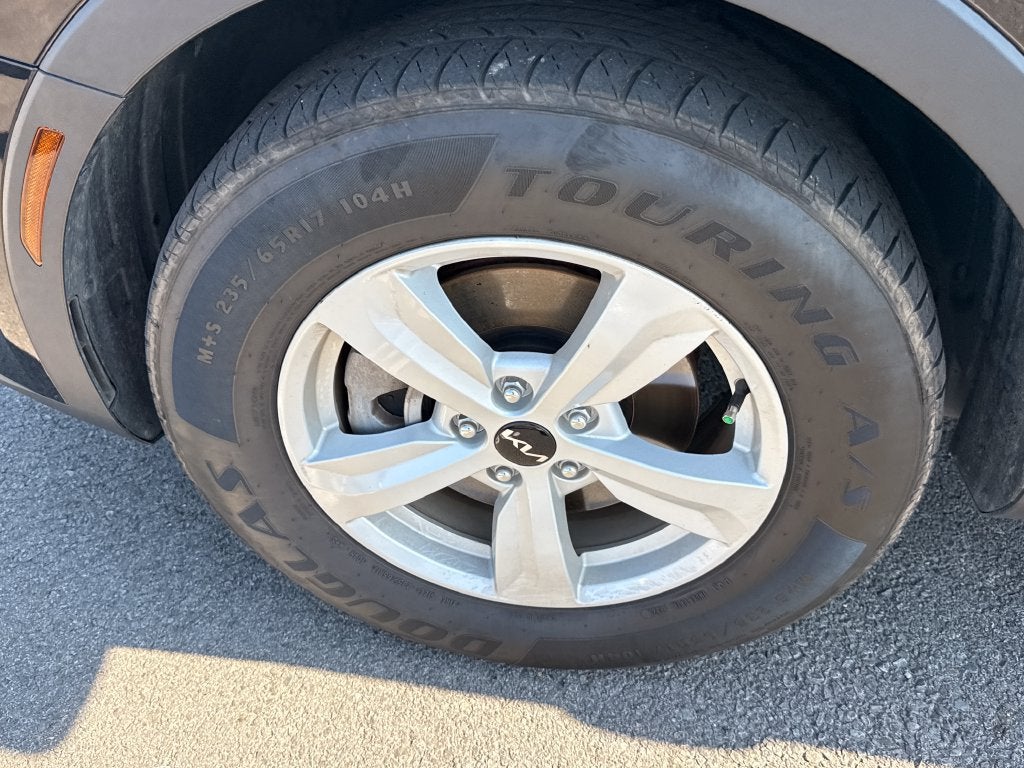 2025 Kia Sorento LX