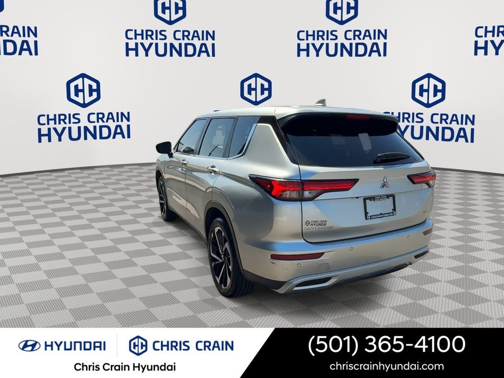 2024 Mitsubishi Outlander SE