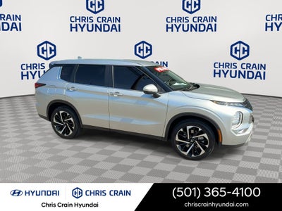 2024 Mitsubishi Outlander SE