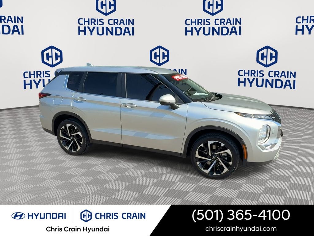 2024 Mitsubishi Outlander SE