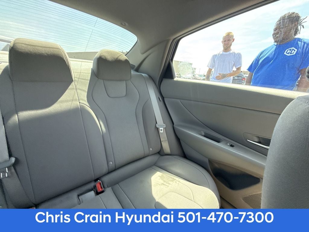 2024 Hyundai Elantra SE