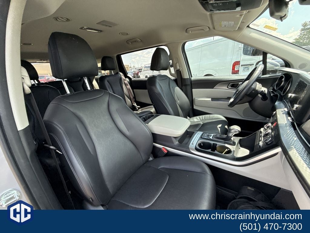 2023 Kia Carnival LX Seat Package