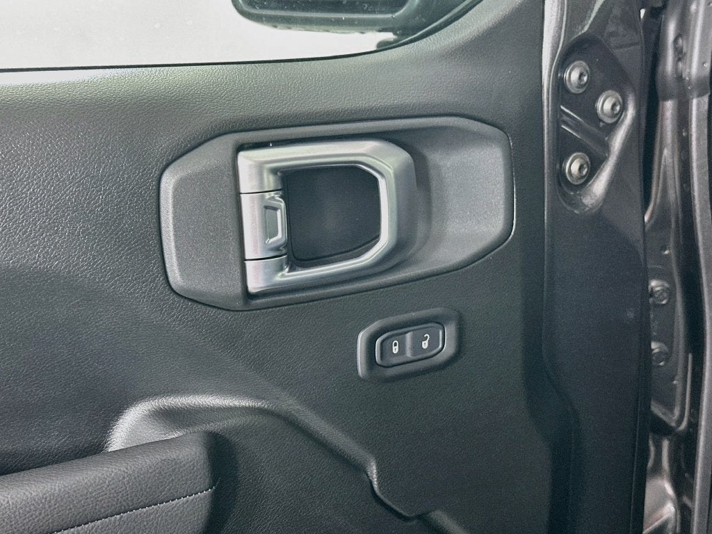 2027 Jeep Wrangler WRANGLER 2-DOOR SPORT