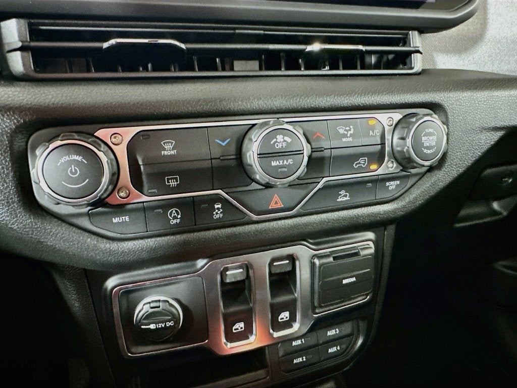 2027 Jeep Wrangler WRANGLER 2-DOOR SPORT