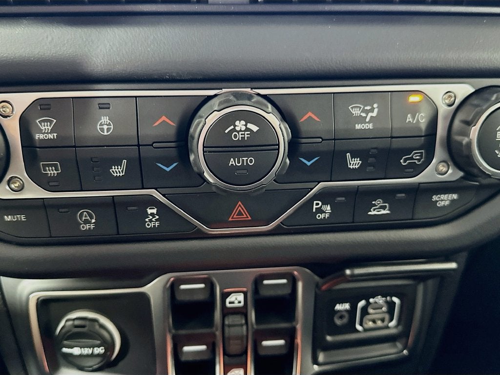 2027 Jeep Wrangler WRANGLER 4-DOOR SAHARA