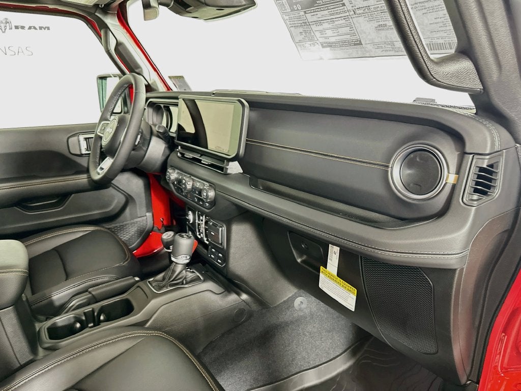 2027 Jeep Wrangler WRANGLER 4-DOOR SAHARA