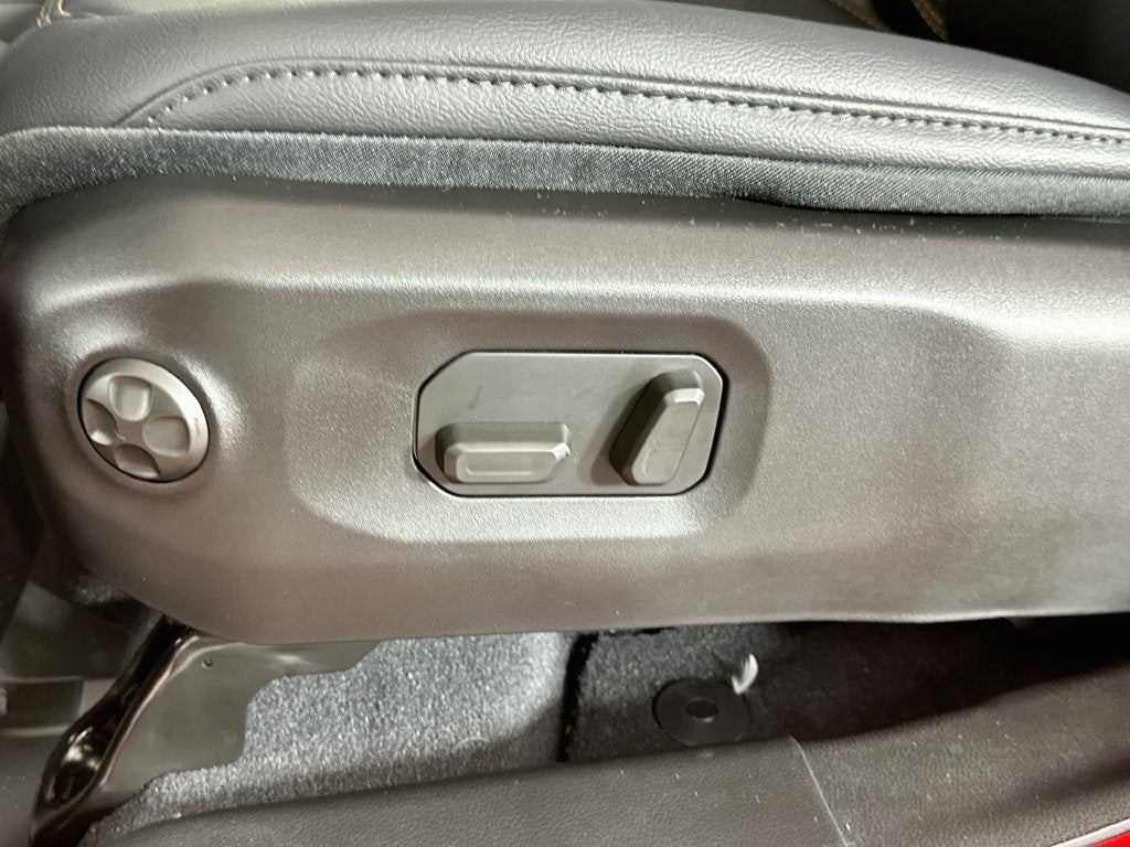 2027 Jeep Wrangler WRANGLER 4-DOOR SAHARA