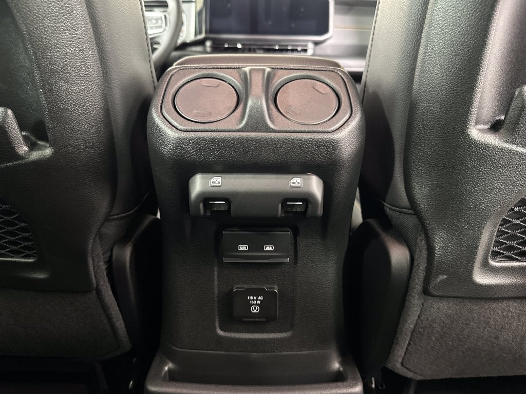 2027 Jeep Wrangler WRANGLER 4-DOOR SAHARA
