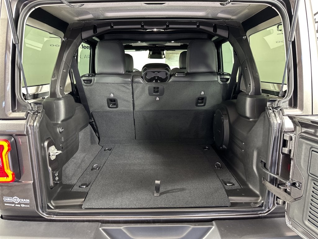 2027 Jeep Wrangler WRANGLER 4-DOOR SAHARA