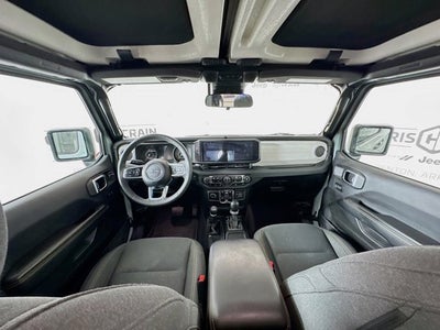2024 Jeep Wrangler 4-Door Sahara 4x4