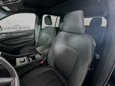 2025 Jeep Grand Cherokee GRAND CHEROKEE LAREDO X 4X2