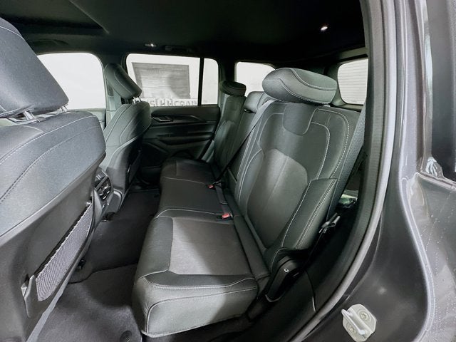 2025 Jeep Grand Cherokee GRAND CHEROKEE LAREDO X 4X2