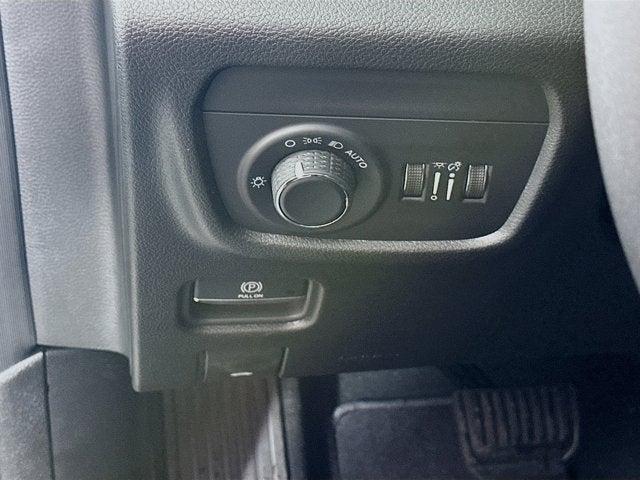 2025 Jeep Grand Cherokee GRAND CHEROKEE LAREDO 4X2