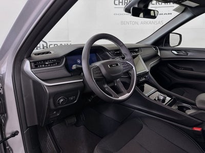 2025 Jeep Grand Cherokee GRAND CHEROKEE LAREDO X 4X2