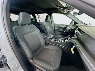 2025 Jeep Grand Cherokee GRAND CHEROKEE LAREDO X 4X2