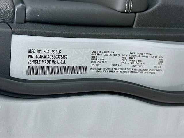 2025 Jeep Grand Cherokee GRAND CHEROKEE LAREDO X 4X2