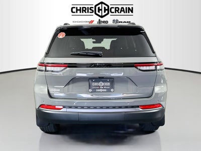 2027 Jeep Grand Cherokee GRAND CHEROKEE LAREDO ALTITUDE 4X2