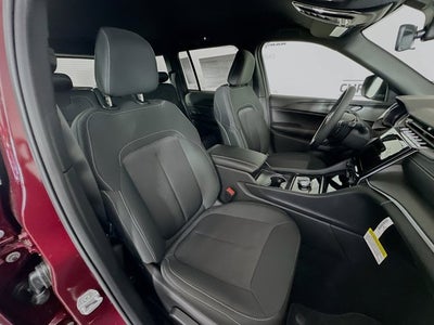 2025 Jeep Grand Cherokee GRAND CHEROKEE LAREDO 4X4