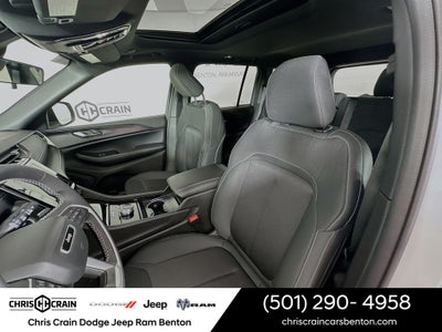 2025 Jeep Grand Cherokee GRAND CHEROKEE LAREDO X 4X4