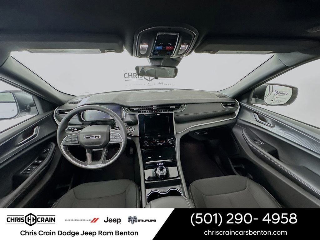 2025 Jeep Grand Cherokee GRAND CHEROKEE LAREDO X 4X4