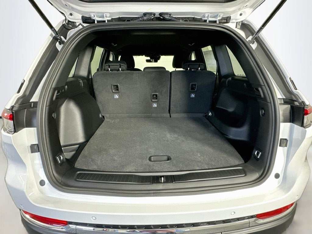 2027 Jeep Grand Cherokee GRAND CHEROKEE LAREDO 4X4
