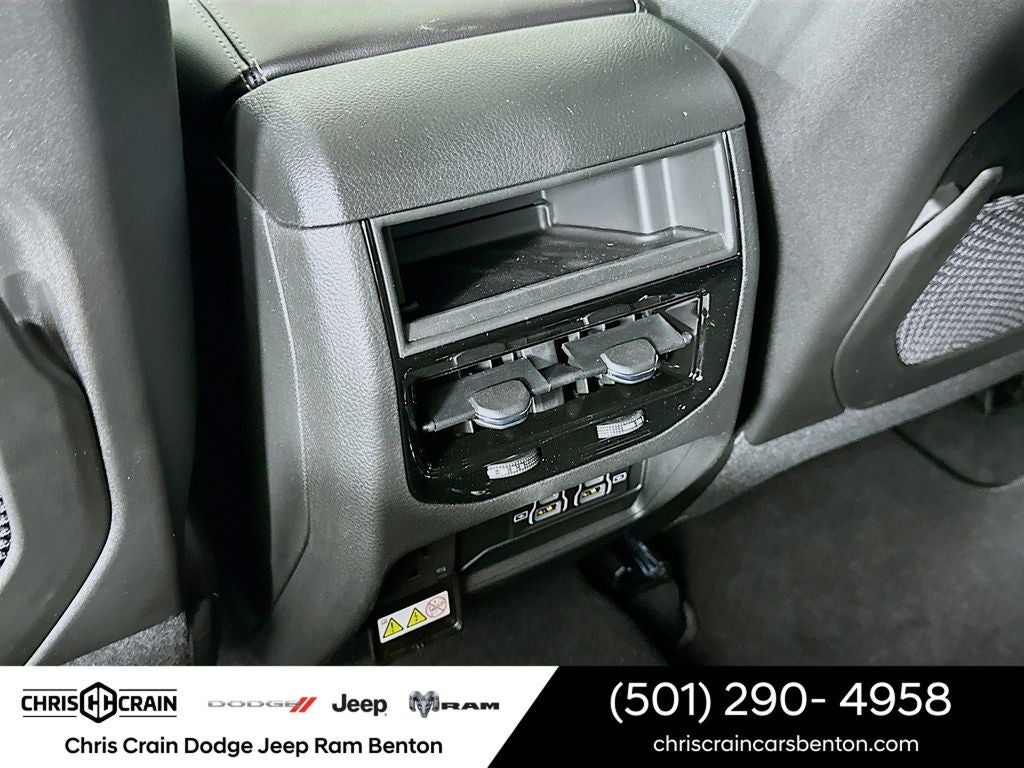 2026 Jeep Grand Cherokee GRAND CHEROKEE LAREDO X 4X4