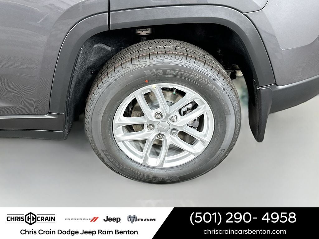 2026 Jeep Grand Cherokee GRAND CHEROKEE LAREDO X 4X4