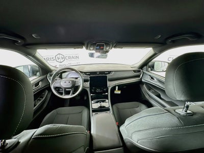 2027 Jeep Grand Cherokee GRAND CHEROKEE LAREDO 4X4