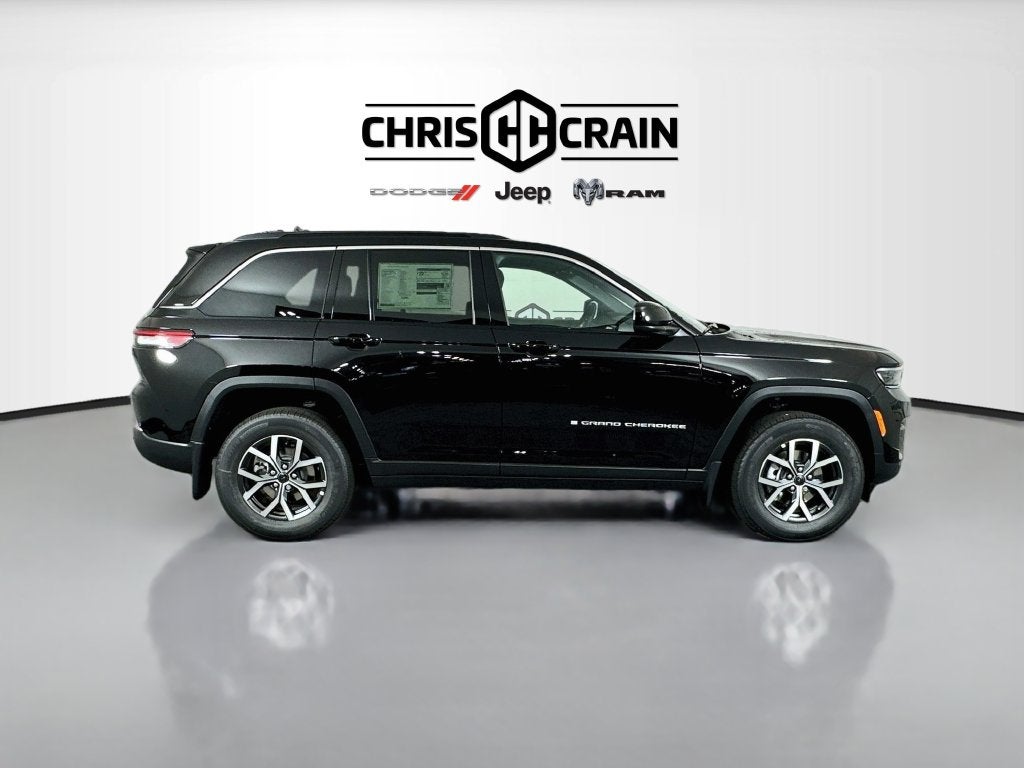 2027 Jeep Grand Cherokee GRAND CHEROKEE LAREDO 4X4