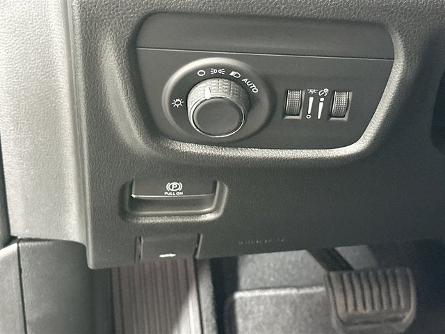 2025 Jeep Grand Cherokee GRAND CHEROKEE LAREDO 4X4