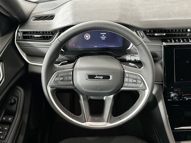 2025 Jeep Grand Cherokee GRAND CHEROKEE LAREDO 4X4