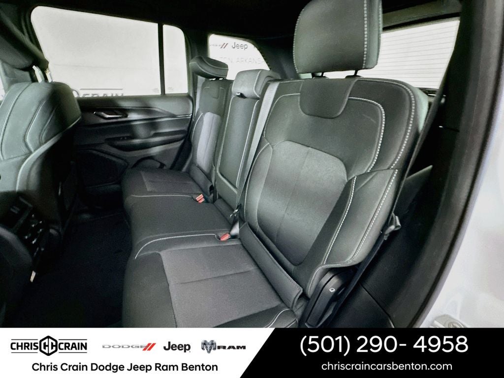 2026 Jeep Grand Cherokee GRAND CHEROKEE LAREDO X 4X4