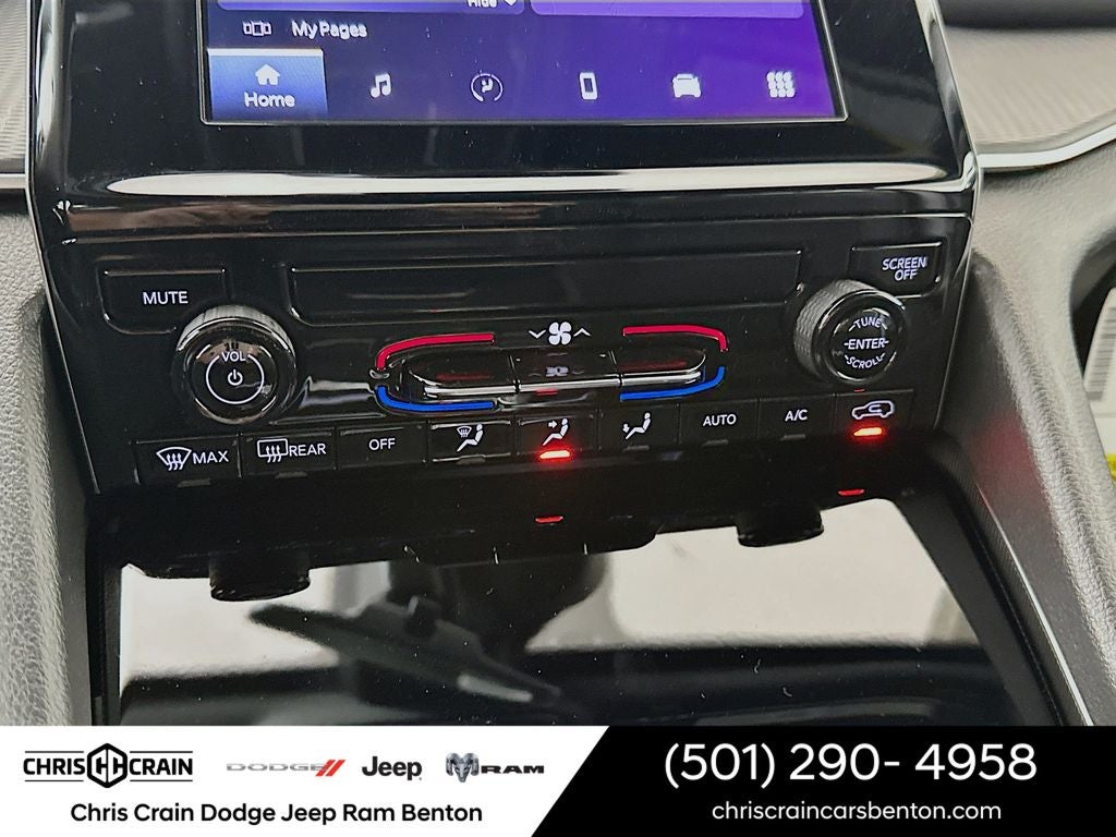 2025 Jeep Grand Cherokee GRAND CHEROKEE LAREDO 4X4