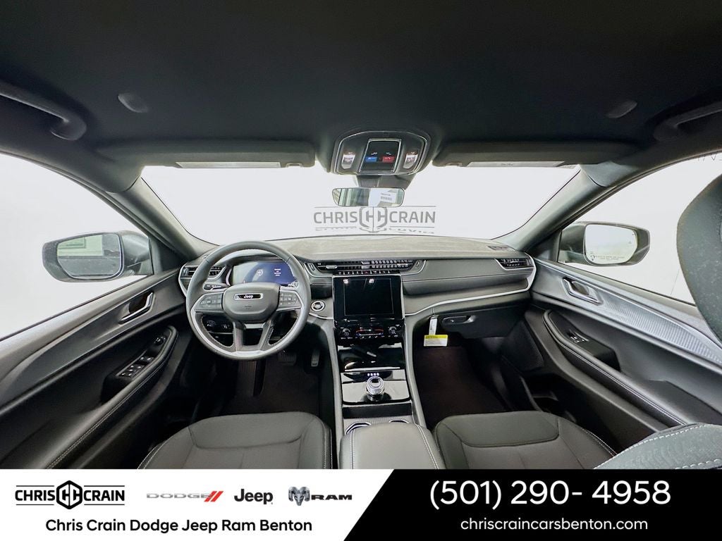 2025 Jeep Grand Cherokee GRAND CHEROKEE LAREDO 4X4