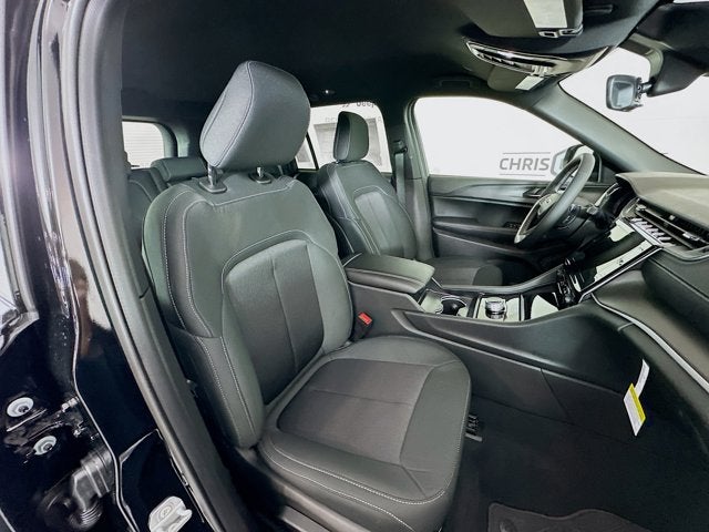 2025 Jeep Grand Cherokee GRAND CHEROKEE LAREDO 4X4