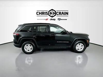 2025 Jeep Grand Cherokee GRAND CHEROKEE LAREDO 4X4