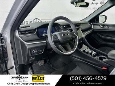 2025 Jeep Grand Cherokee Laredo X 4x4