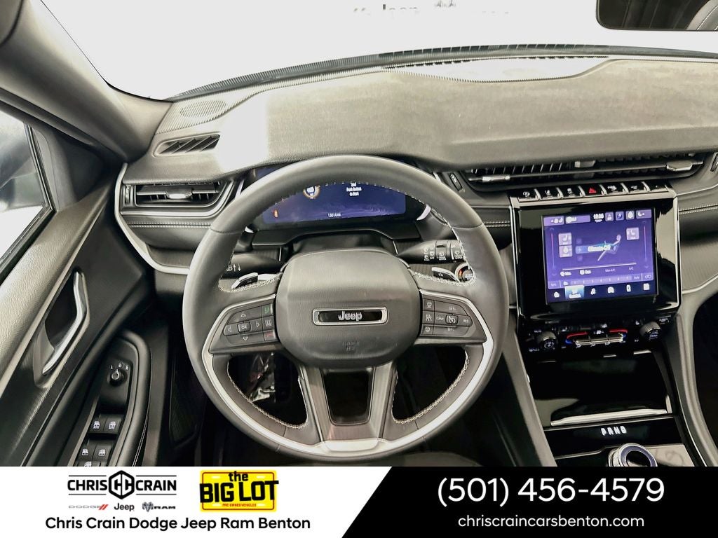 2025 Jeep Grand Cherokee Laredo X 4x4