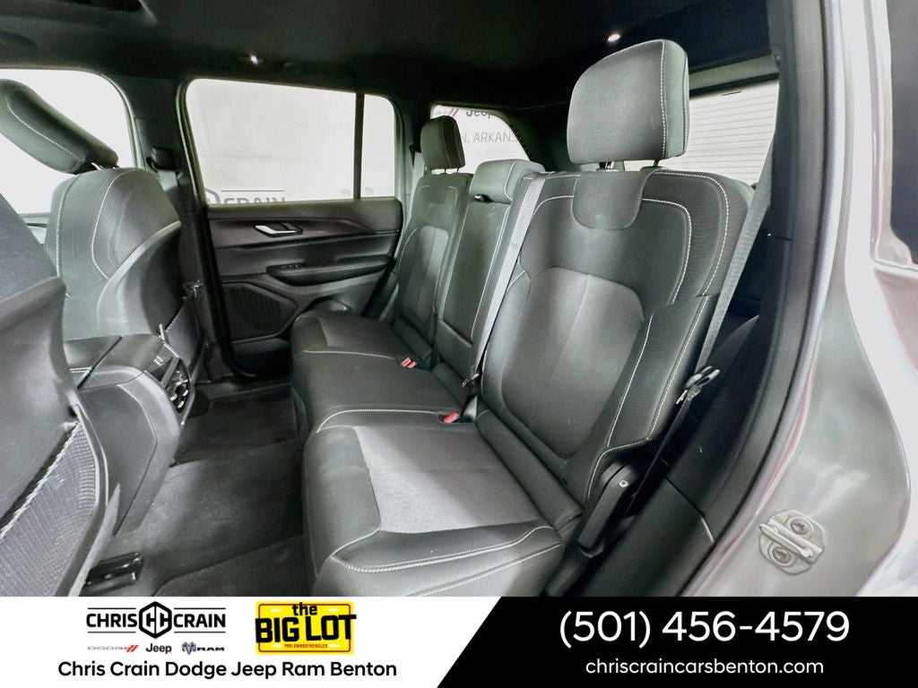 2025 Jeep Grand Cherokee Laredo X 4x4