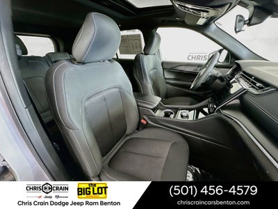 2025 Jeep Grand Cherokee Laredo X 4x4