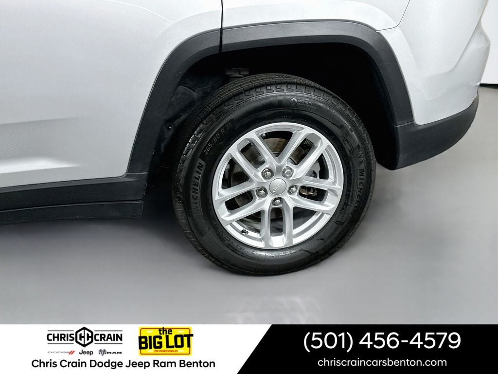 2025 Jeep Grand Cherokee Laredo X 4x4